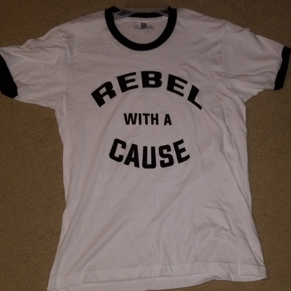 ELIZA DEAN T SHIRT NEW MEDIUM